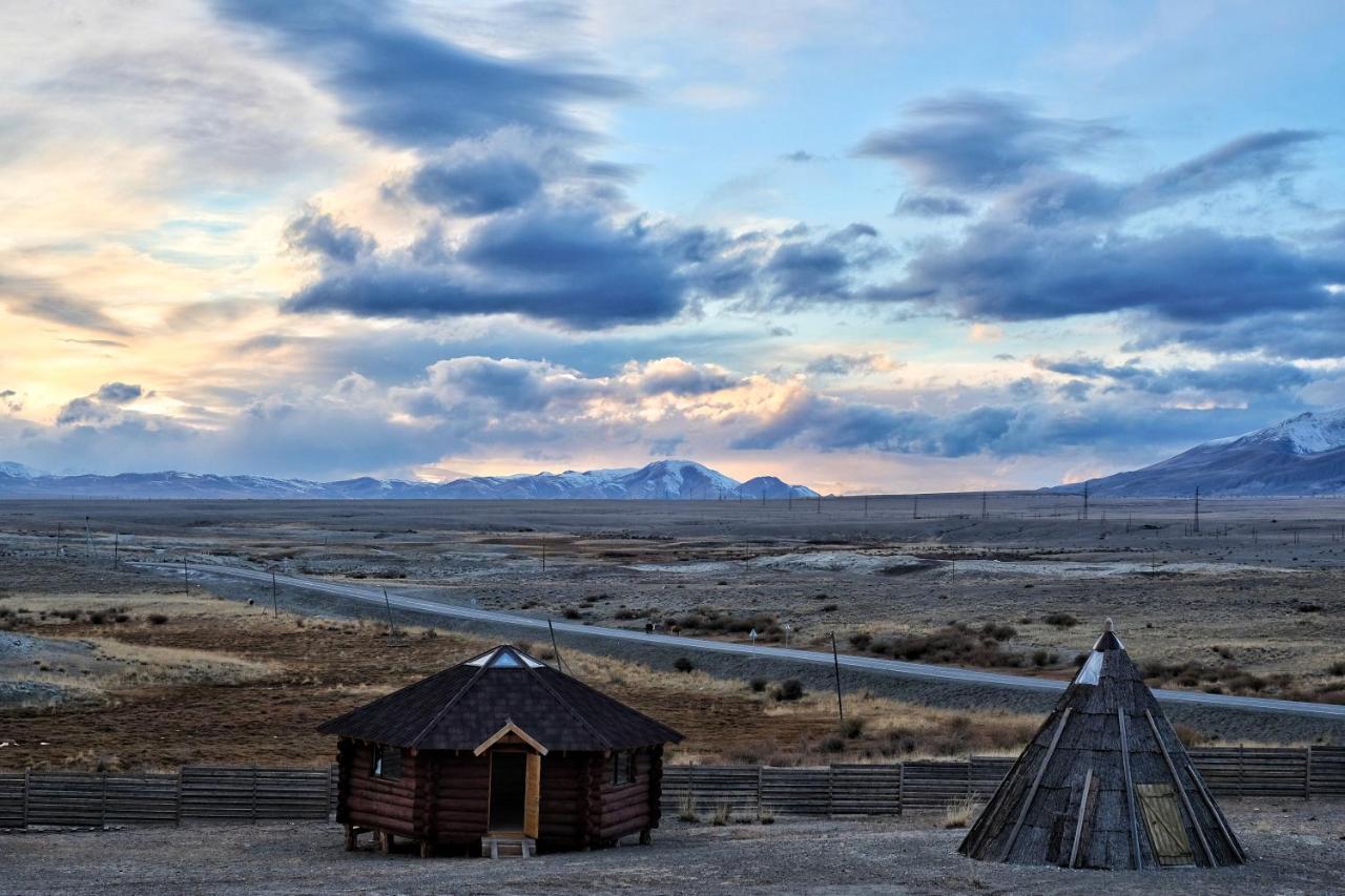 Hotel Vizit-Tsentr Sailugemskiy Kosh-Agach Exteriér fotografie