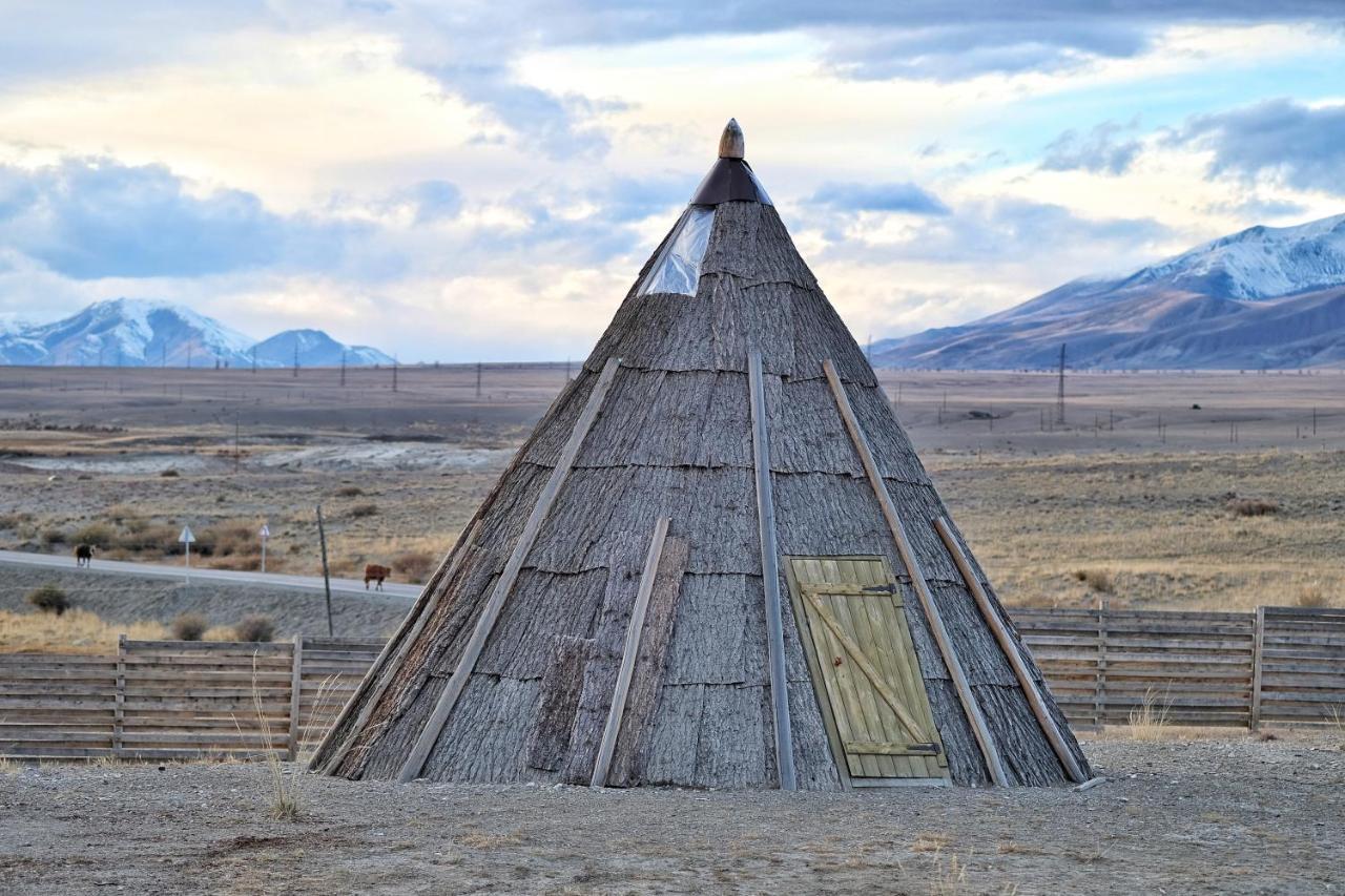 Hotel Vizit-Tsentr Sailugemskiy Kosh-Agach Exteriér fotografie